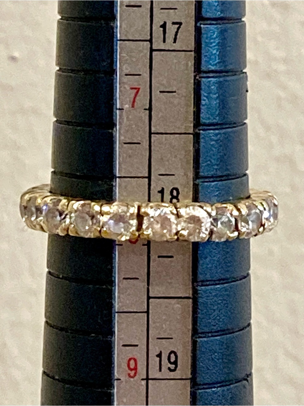 Gold Tone Eternity Band Ring Clear Stones Size 8 - Has a Crack - Picture 8 of 17